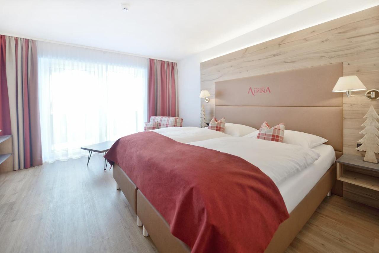 Hotel Alpina Superior เพทท์นอย อัม อาร์ลแบร์ก ภายนอก รูปภาพ
