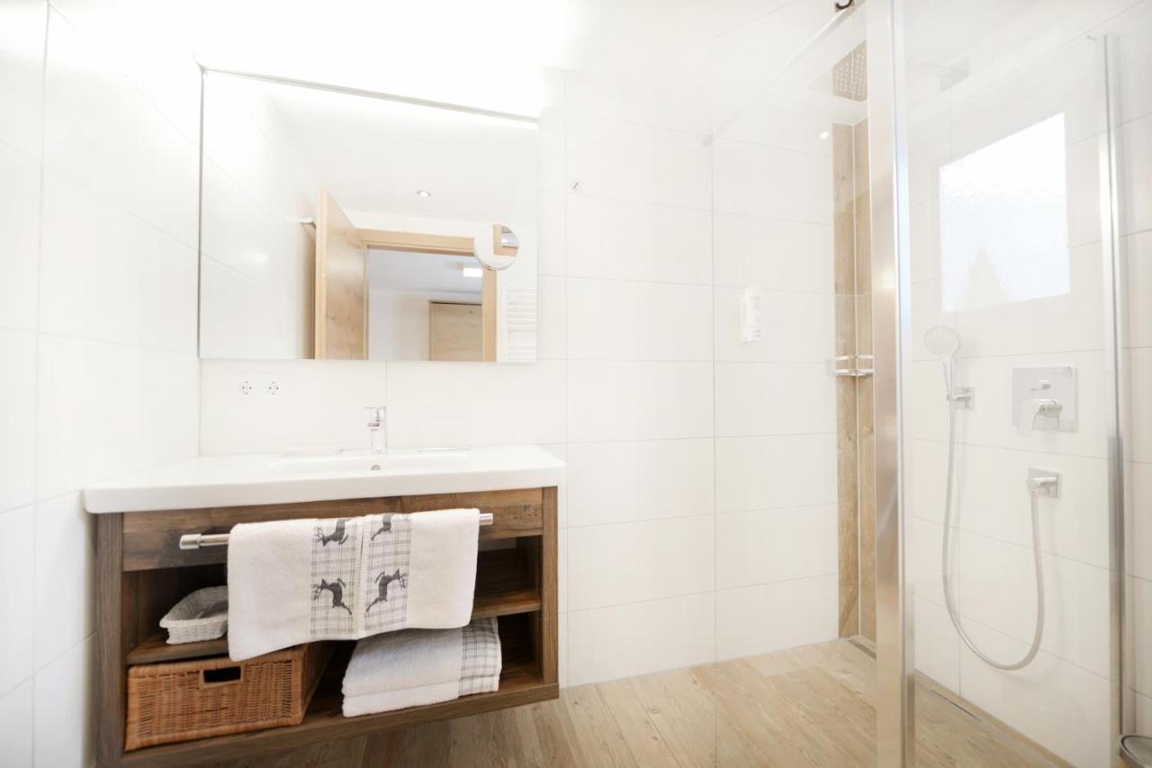 Hotel Alpina Superior เพทท์นอย อัม อาร์ลแบร์ก ภายนอก รูปภาพ