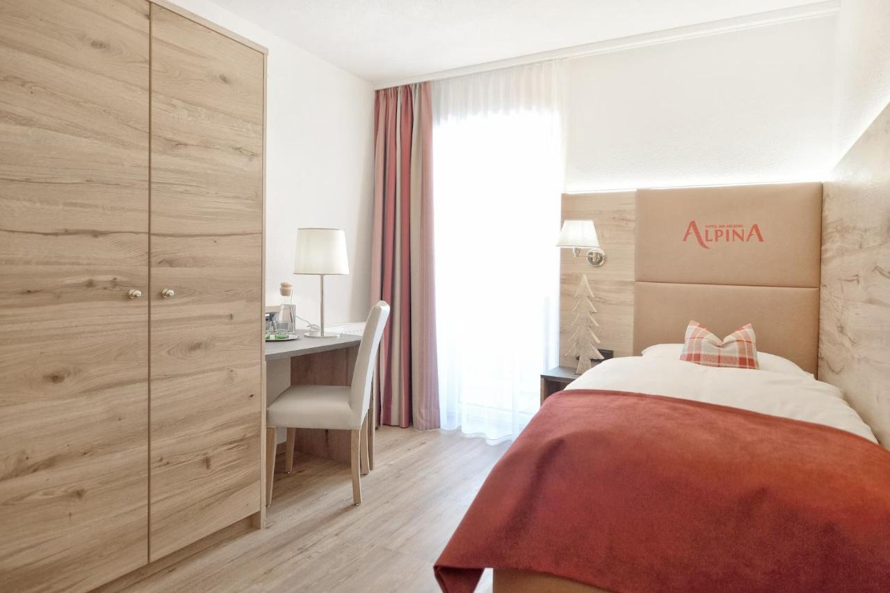 Hotel Alpina Superior เพทท์นอย อัม อาร์ลแบร์ก ภายนอก รูปภาพ