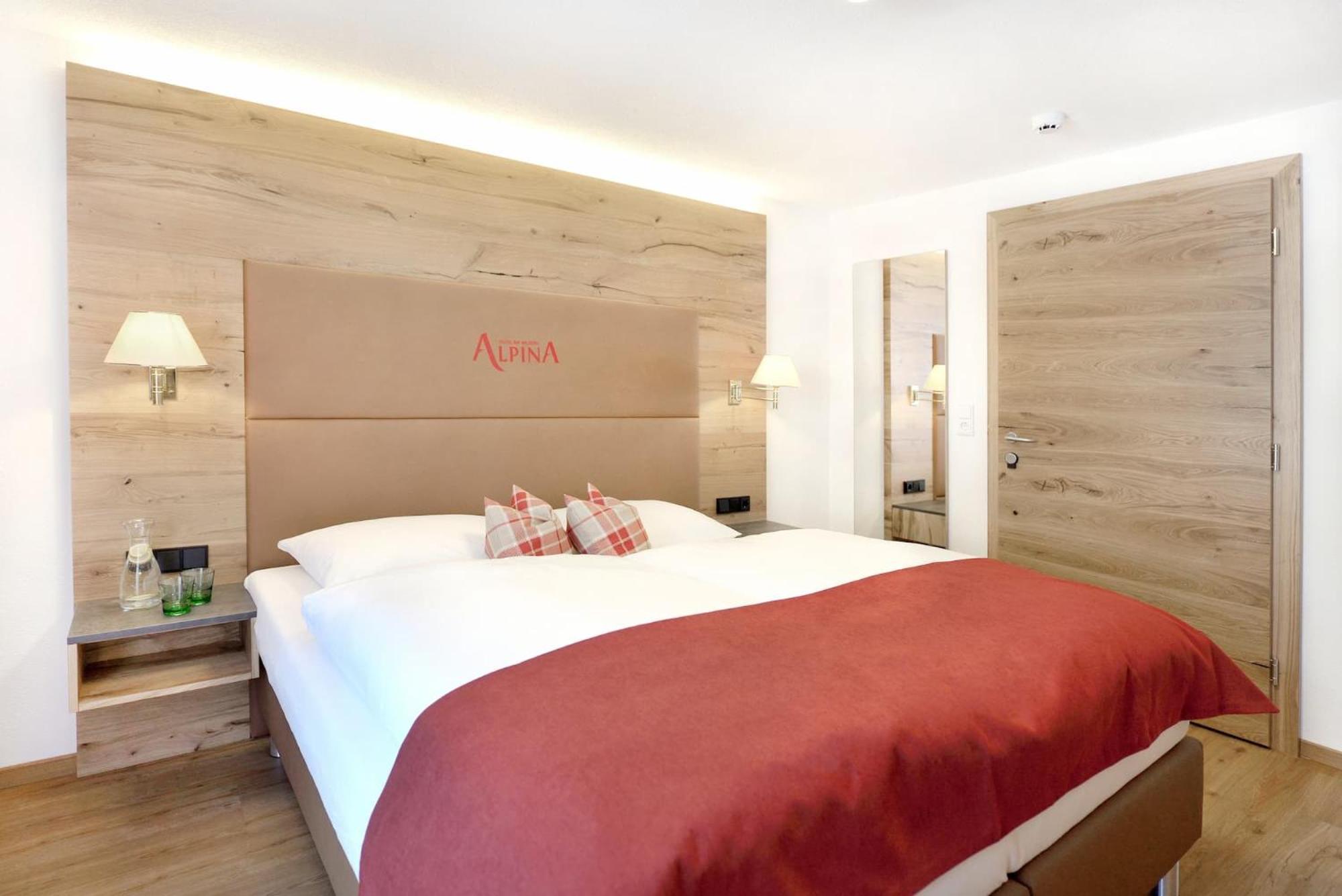 Hotel Alpina Superior เพทท์นอย อัม อาร์ลแบร์ก ภายนอก รูปภาพ